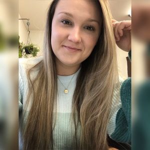 Meet your Posher, Dakota